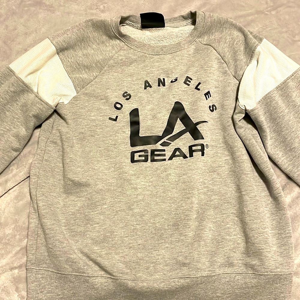 LA GEAR gray sweatshirt